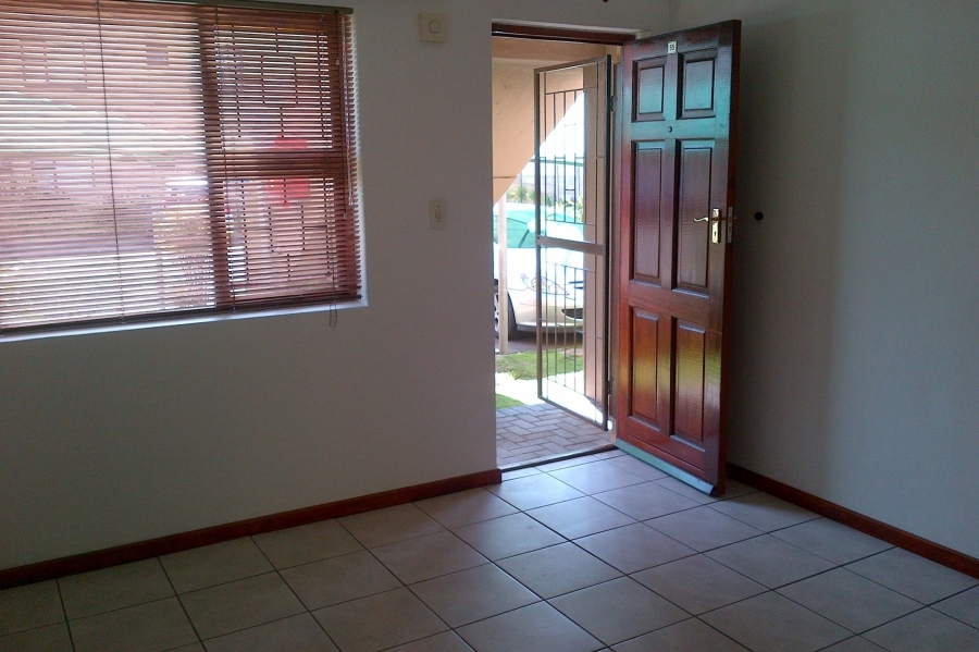 2 Bedroom Property for Sale in Groenvallei Western Cape
